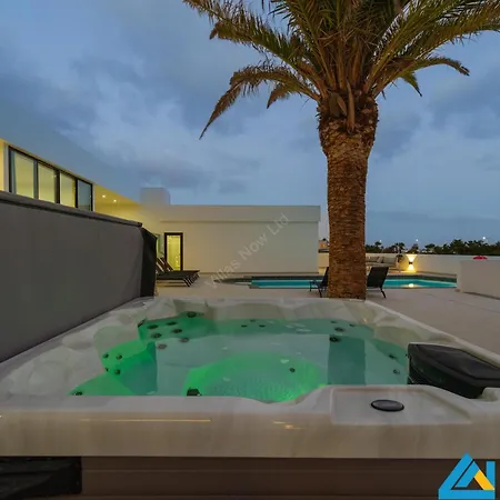 236 - Casa Yasmine By Now Ltd Villa Playa Blanca