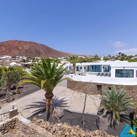 236 - Casa Yasmine By Now Ltd Villa Playa Blanca (Lanzarote)